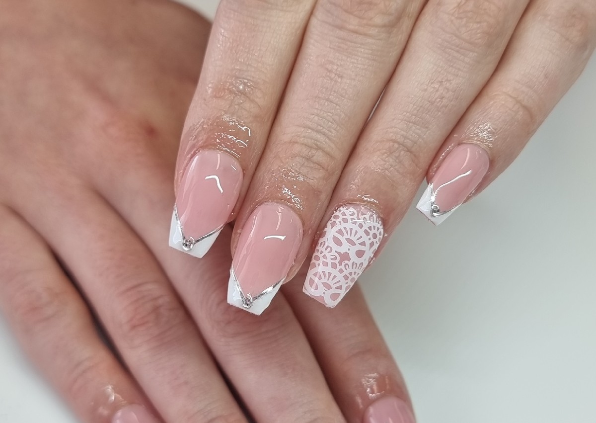 Gel extensions ( french) (3/5)