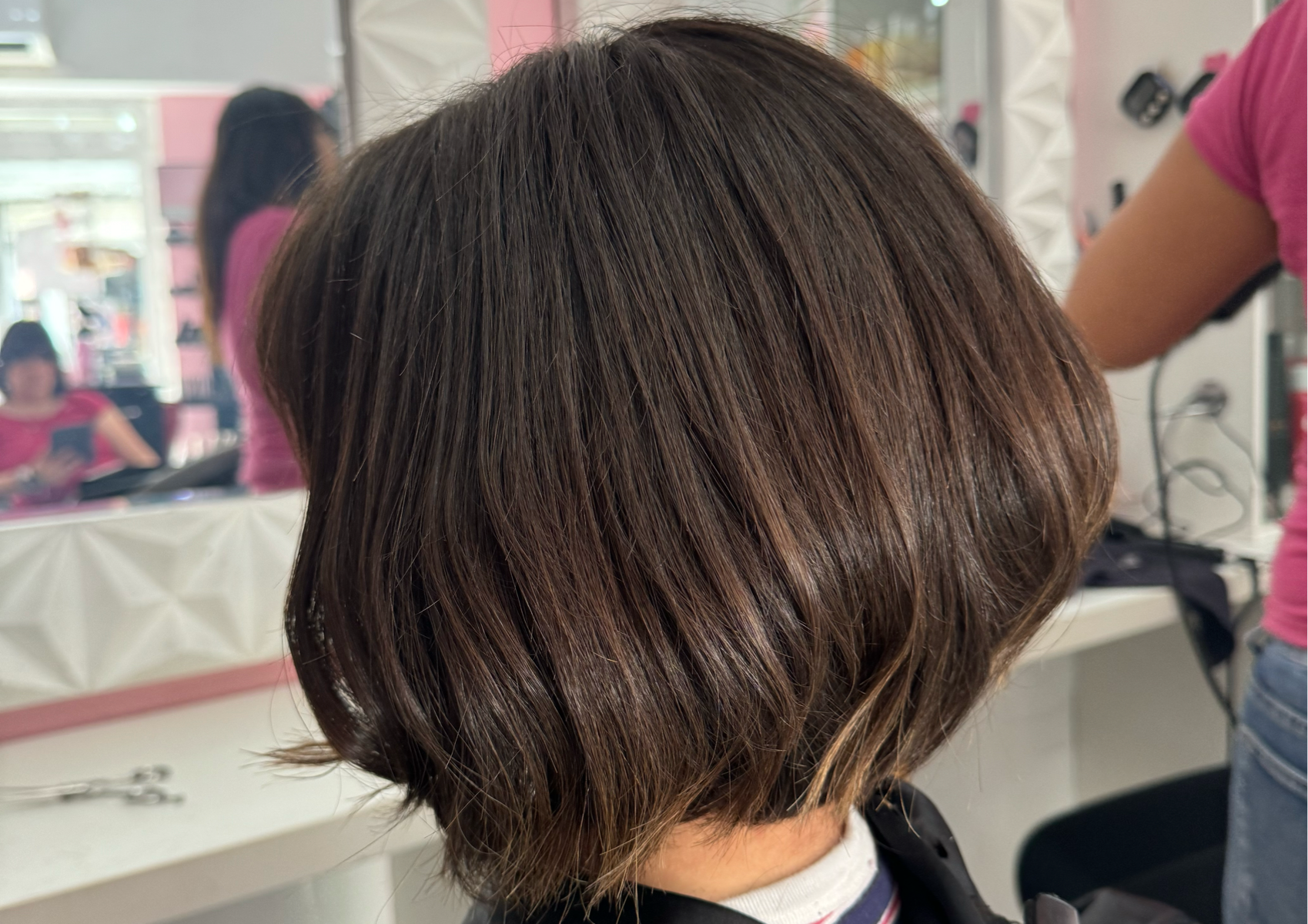 Blow dry short hair