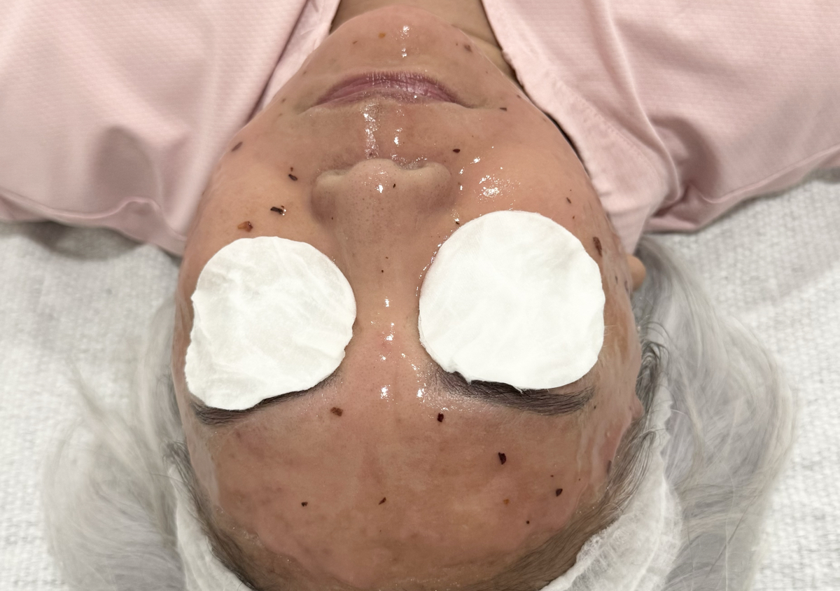 Mini facial& full face threading 