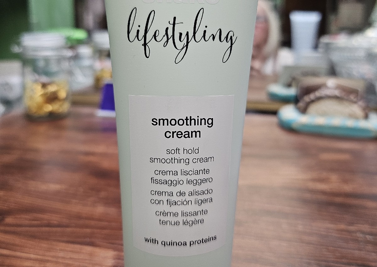 Smoothing cream