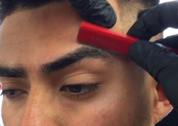Eyebrows Straight Razor 