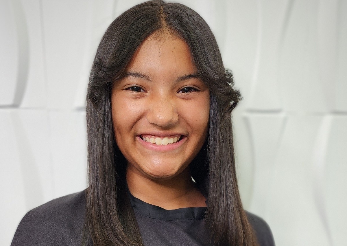 Girl's haircut/trim/Blowdry 8yrs and below( depends on hair condition)