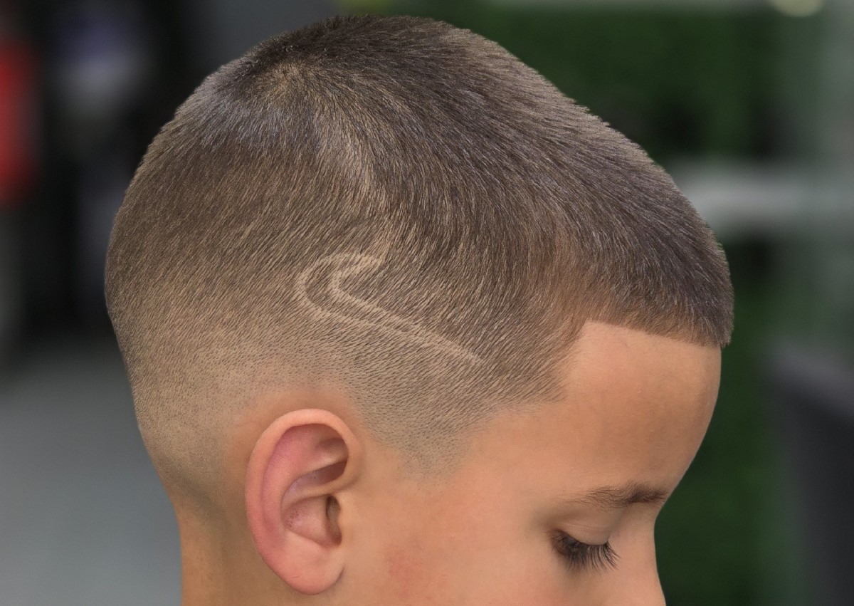 JungenHaarschnitt (bis 12 Jahre alt)/Boy's (until 12 Years Old) Haircut