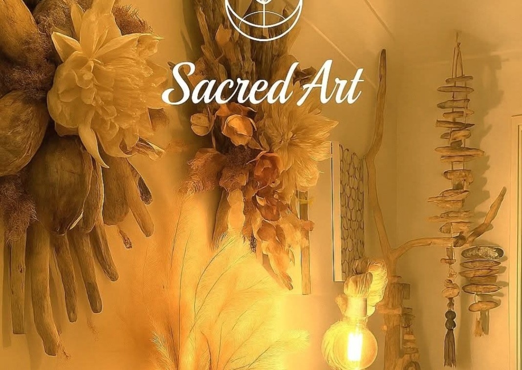 View Artwork & Decore