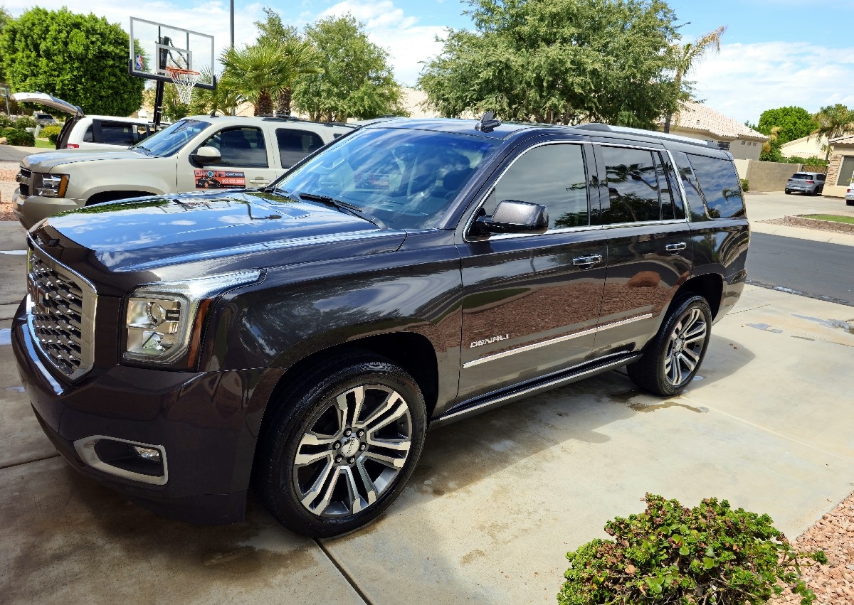 Complete detail for large trucks (escalade,suburban, navigator,mini-van)