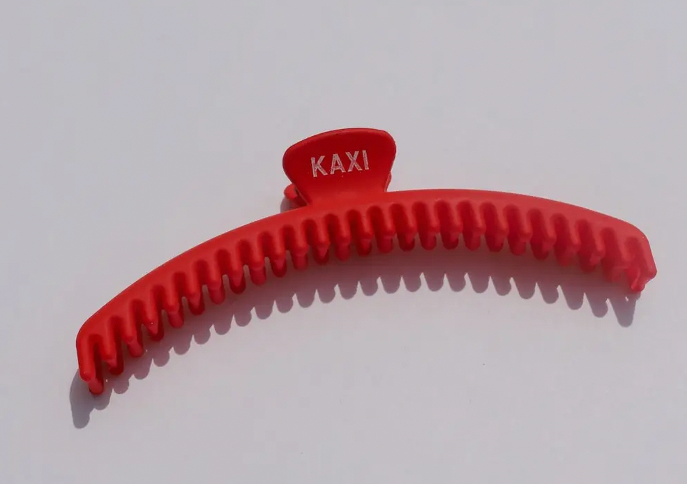 KAXI Matte Midi Hold Everything Claw (red)