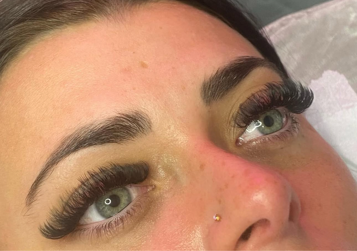 Russian Volume Lashes