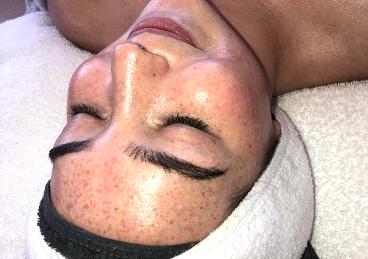 Deep cleanse & Glow  FACIAL-popular!