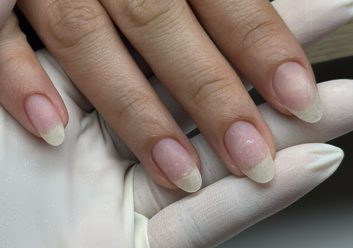 Removal + Russian Manicure Cleaning