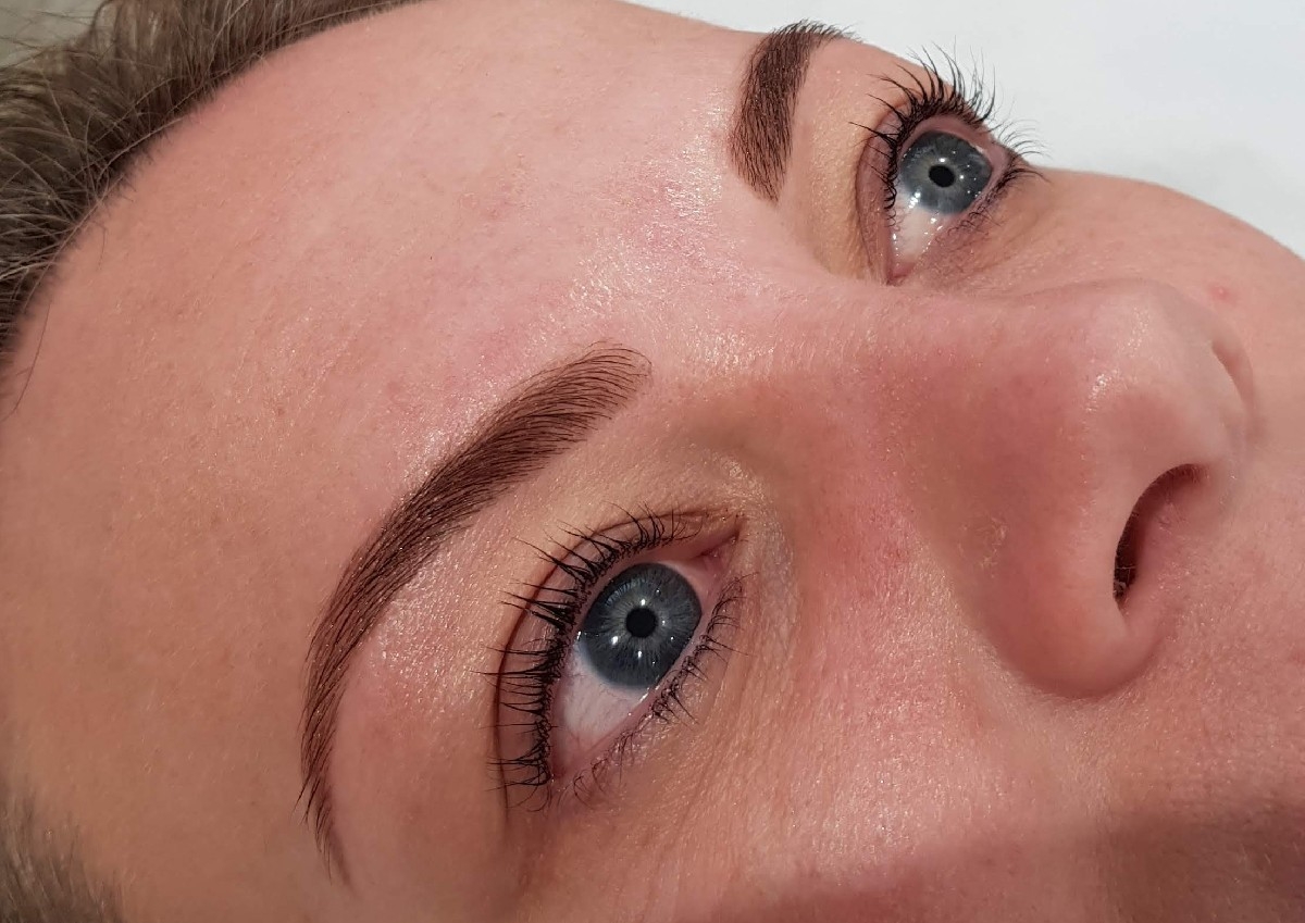 Mina Henna Brows