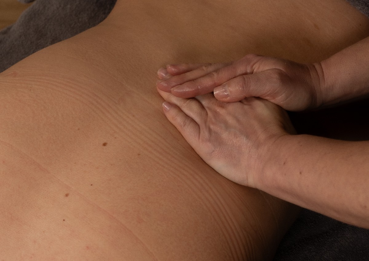 45 minute massage/ extended back massage