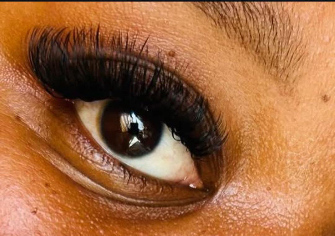 Volume lashes/Refill