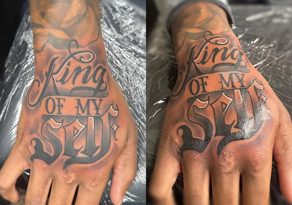 hand tattoo 