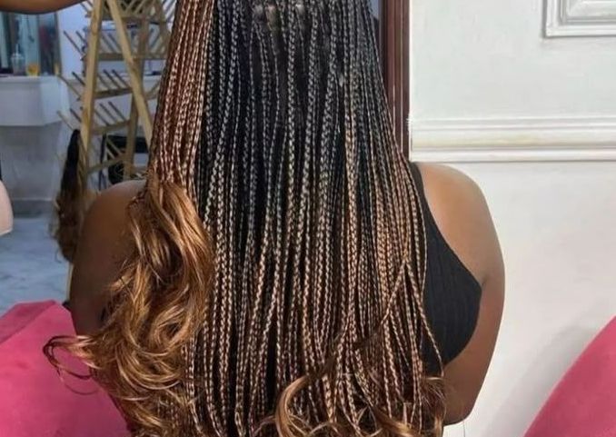 French Curls Knotless (X-Small/Small)