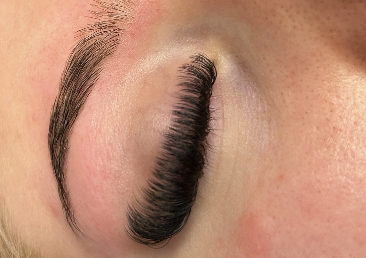 Russian Lash Extensions 👸