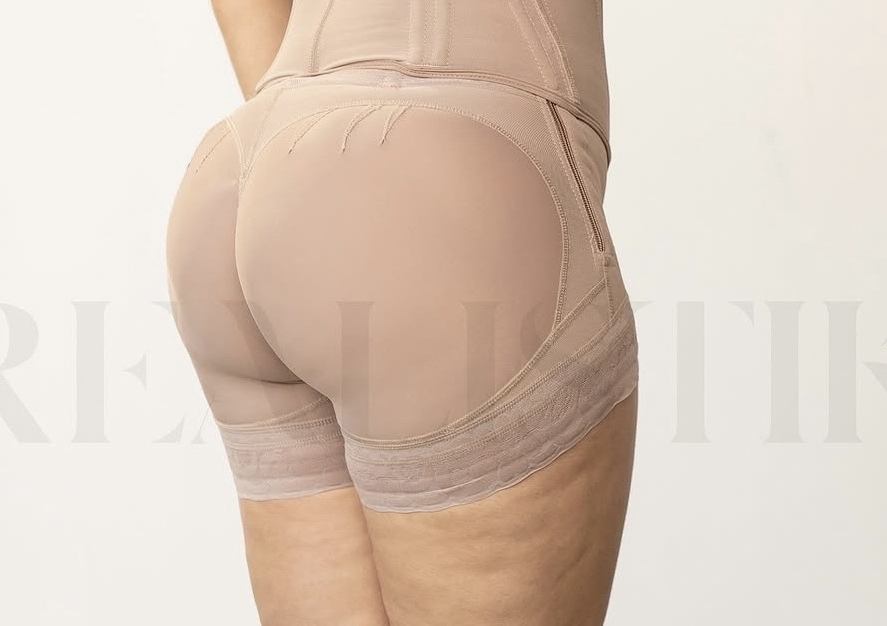 Short levanta cola