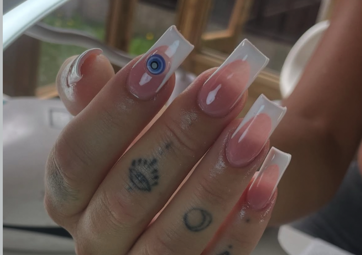 Medium - Plain/French