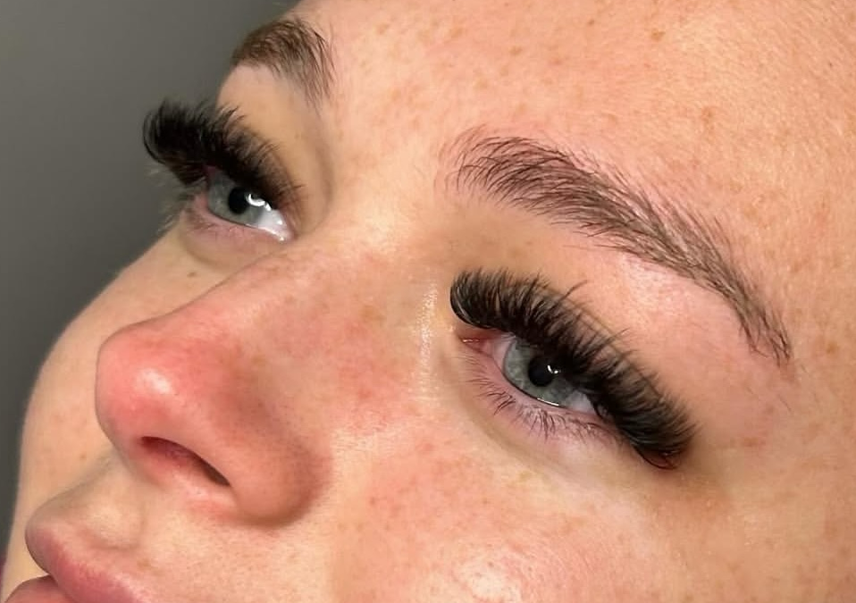 Full Set Of Russian Lashes