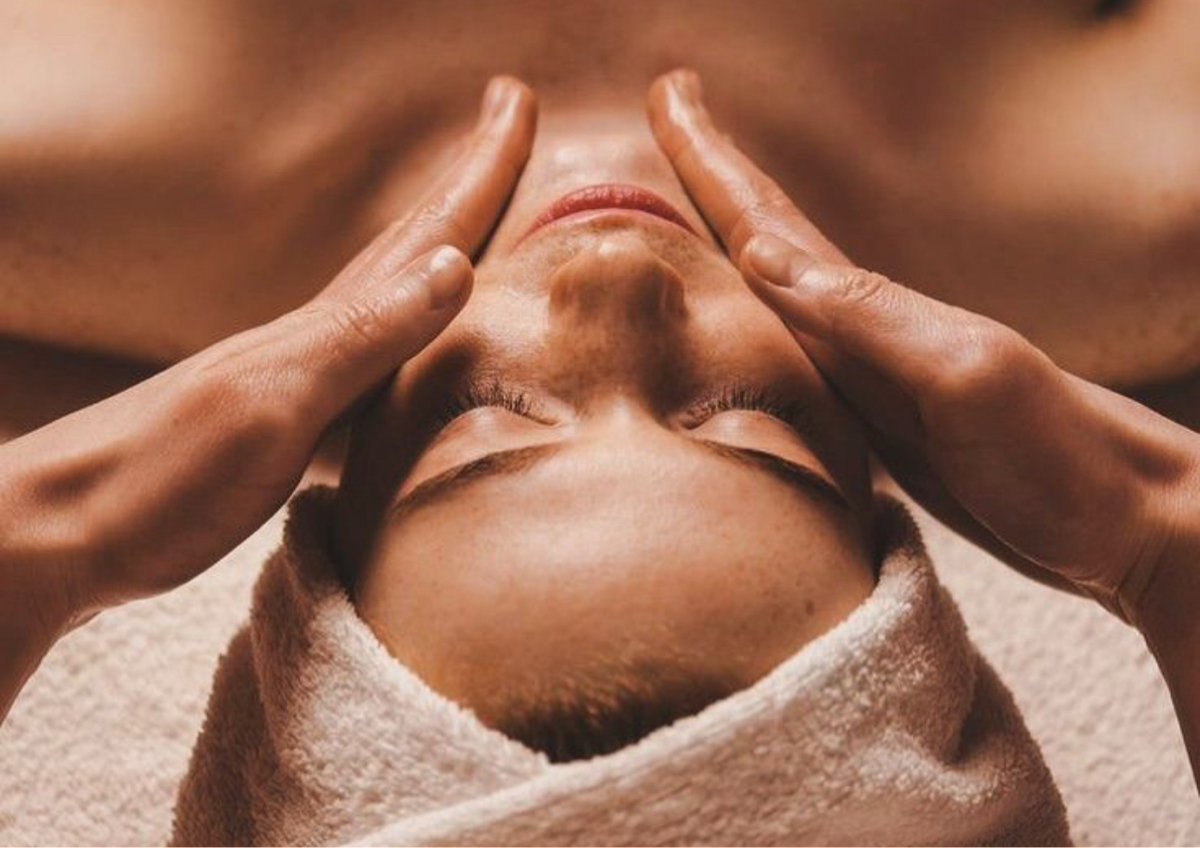 Facial scalp massage with aromatherapy 
