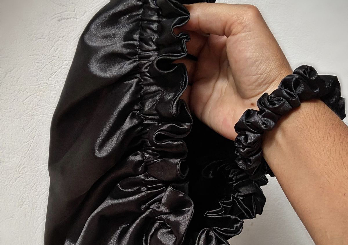 Set de 5 ligas de satén y gorro