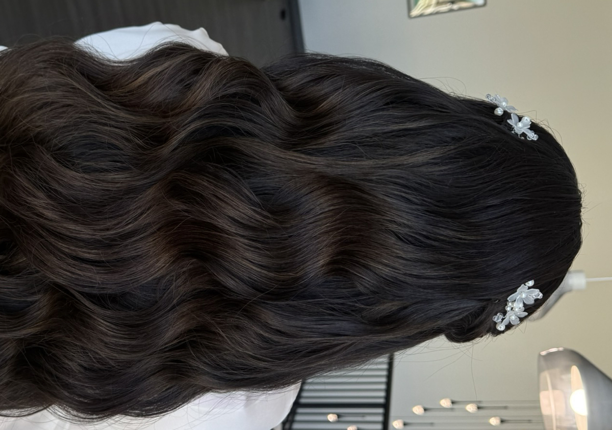 Hollywood Waves 