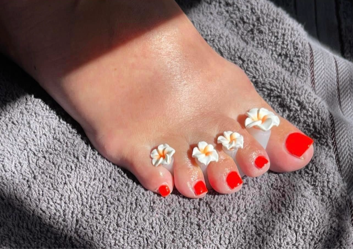 Pedicure + Gel Toes 