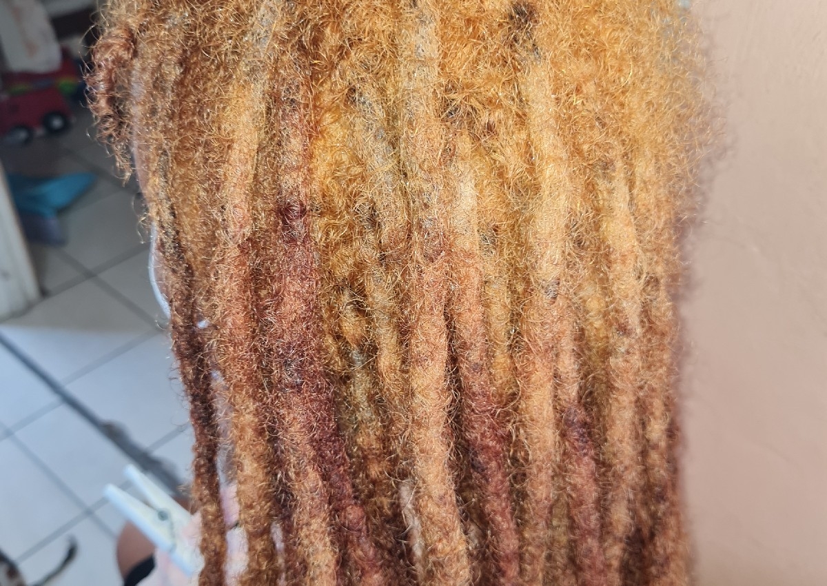 Loc coloring (bleach)