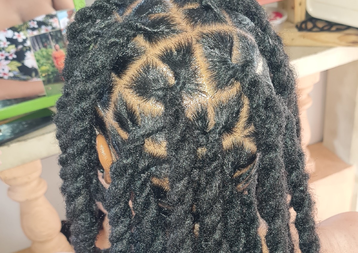 Loc Installation (real locs)