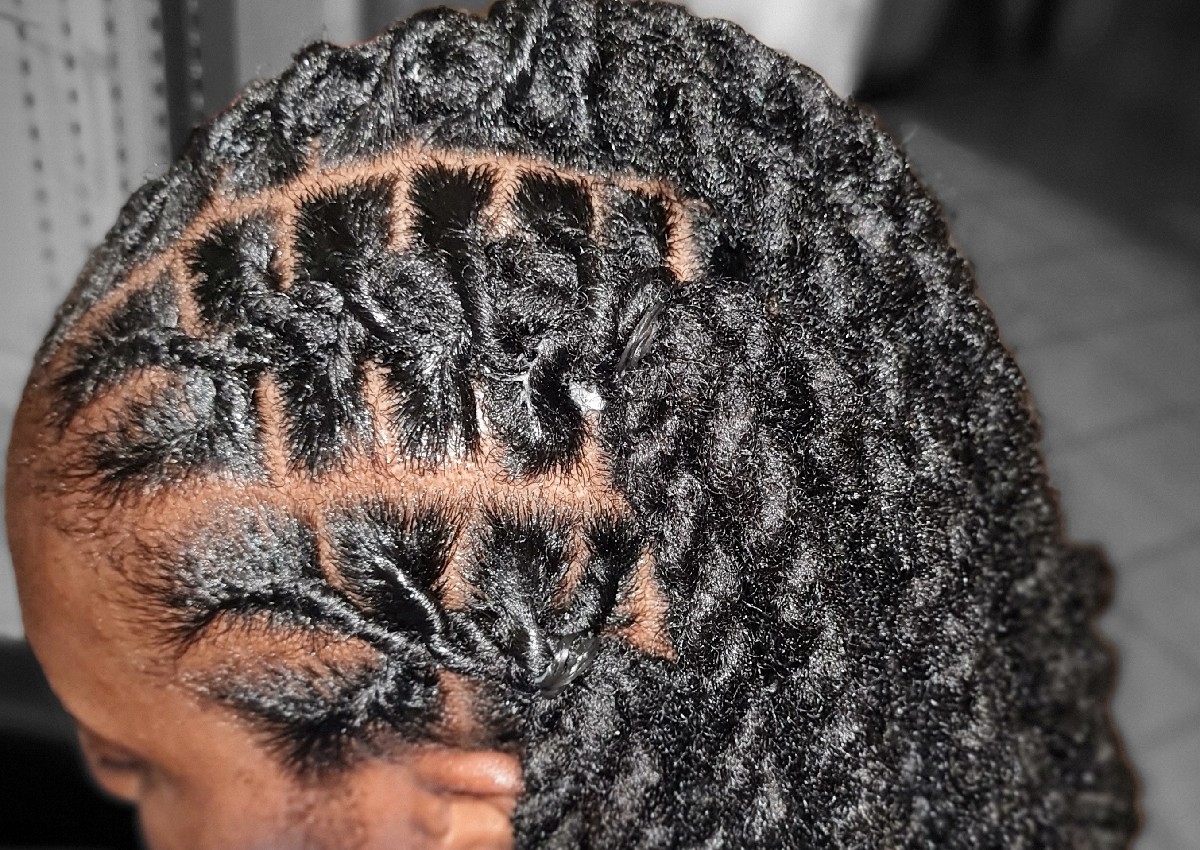 Loc coloring(black) and style 