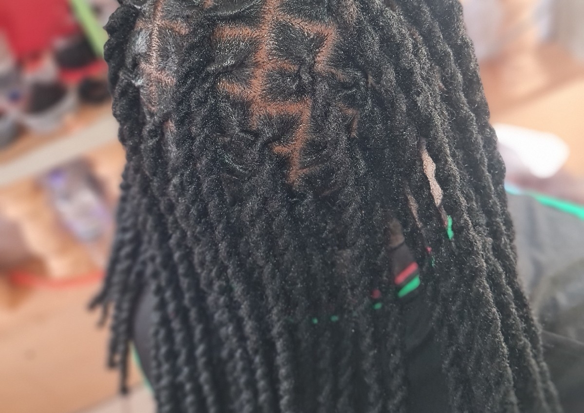 Loc grooming with (strands repair) and style