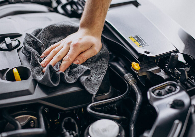 Engine Detail – SUV