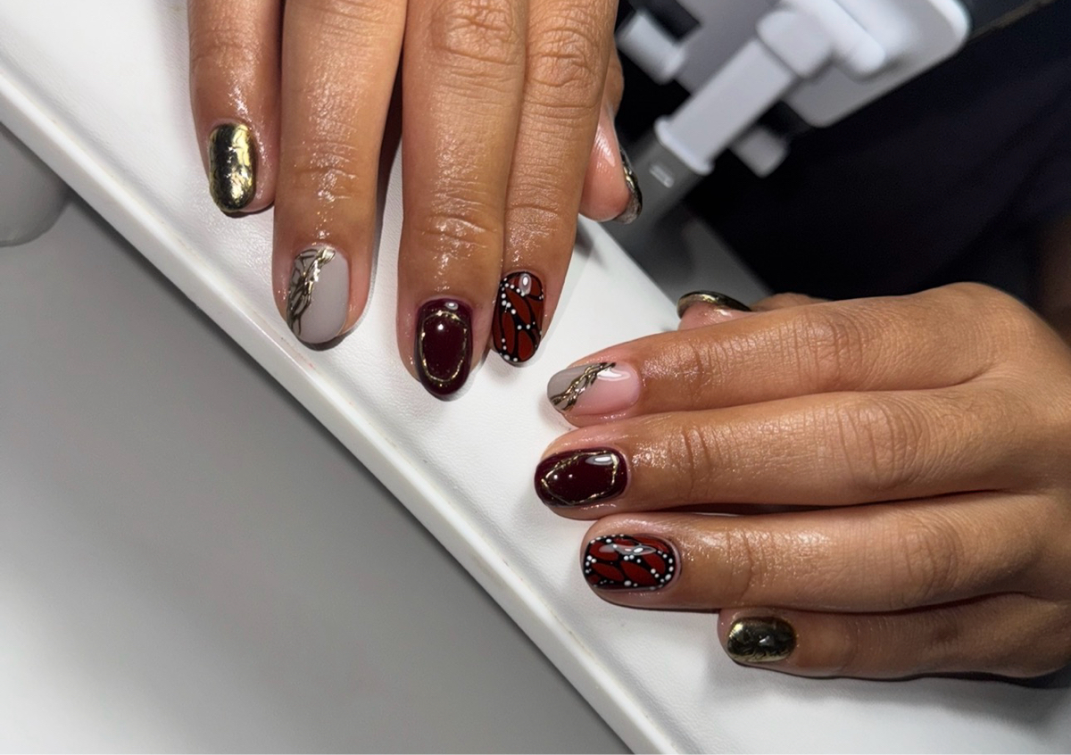 Structured manicure plus design