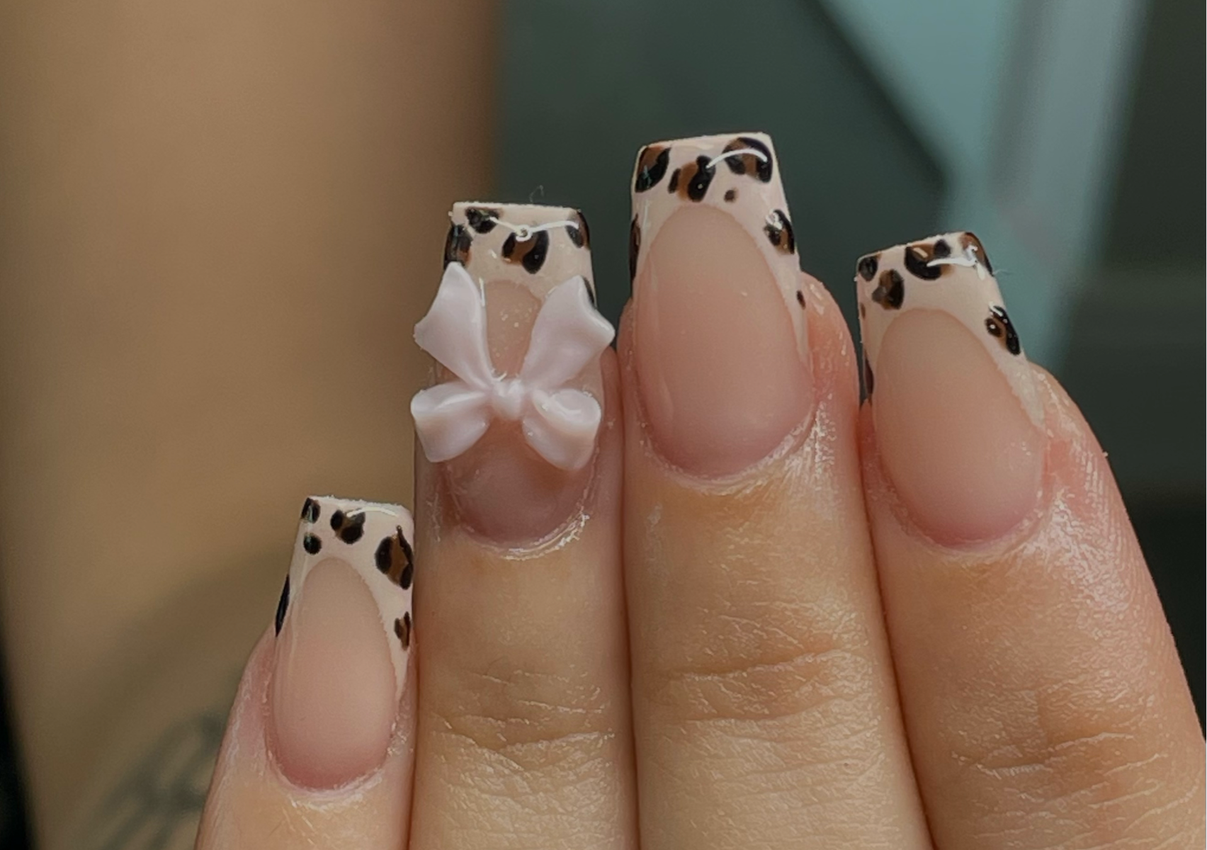 Gel extensions refill minimal design