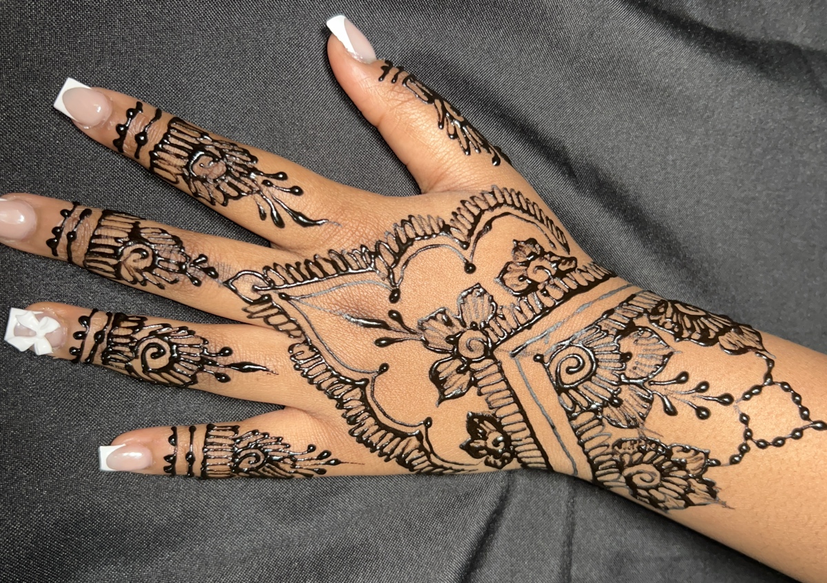 Wrist Length Black/ Red Henna