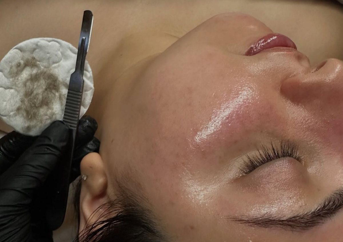 Dermaplaning  Facial 