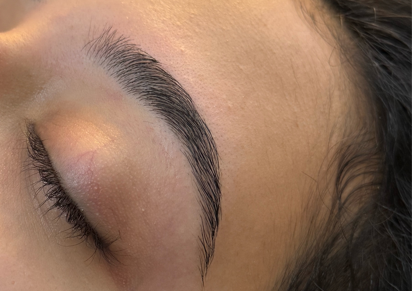 Eyebrow shaping