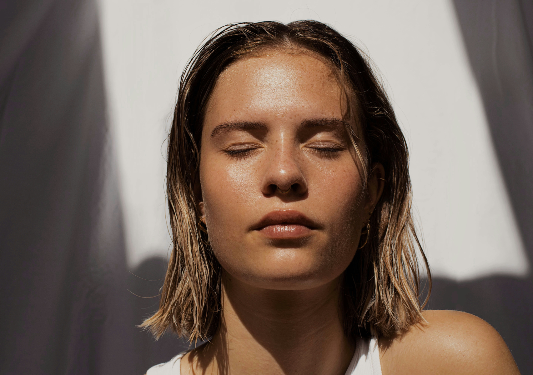 Dermaplaning W/ Firming Mask