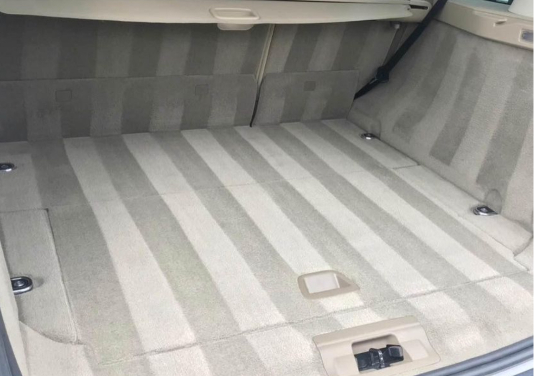 Interior Seat/Carpet Shampooing