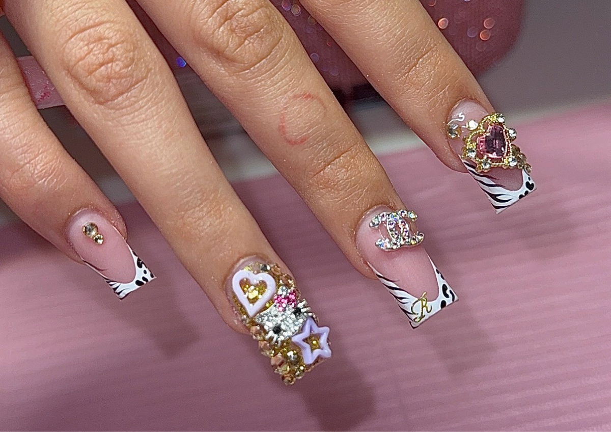 ℳℯ𝒹𝒾𝓊𝓂 𝓃𝒶𝒾𝓁 𝓈ℯ𝓉 💕