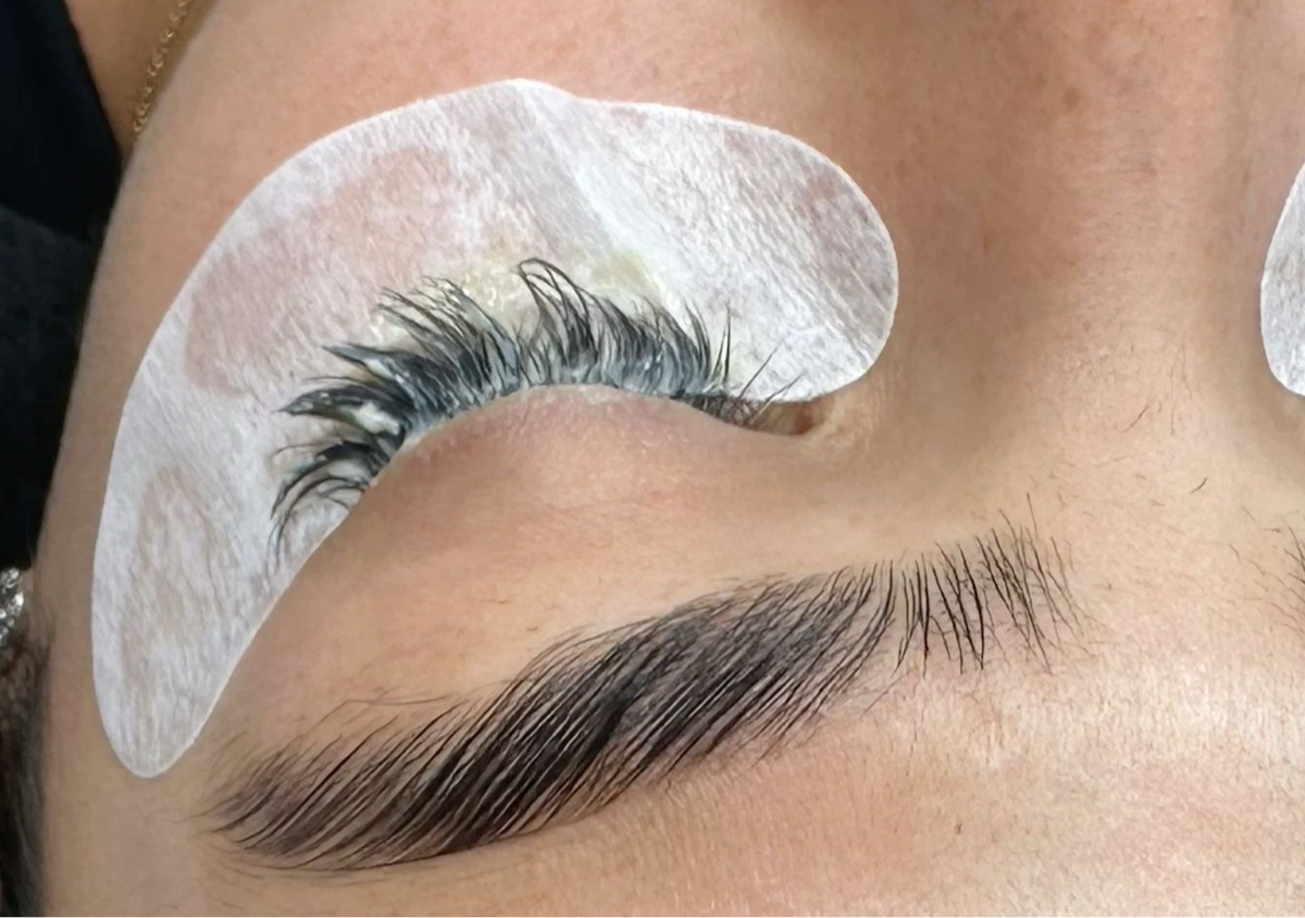 Lash removal 