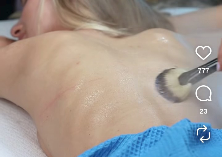 Back Hydrodiamond Facial