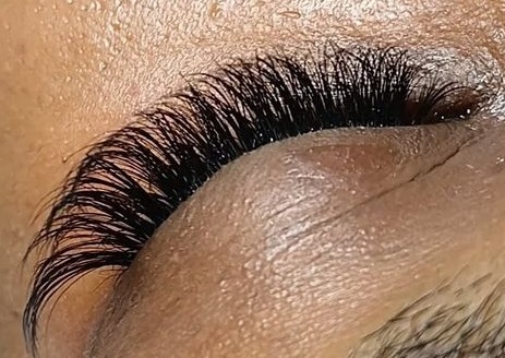 Amora Eyelash Tint