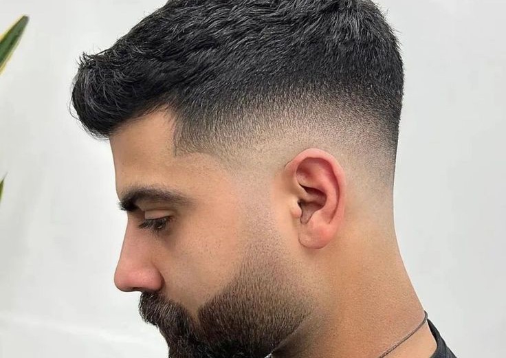 Straight Hair Skin Fade + Full Beard Line-Up