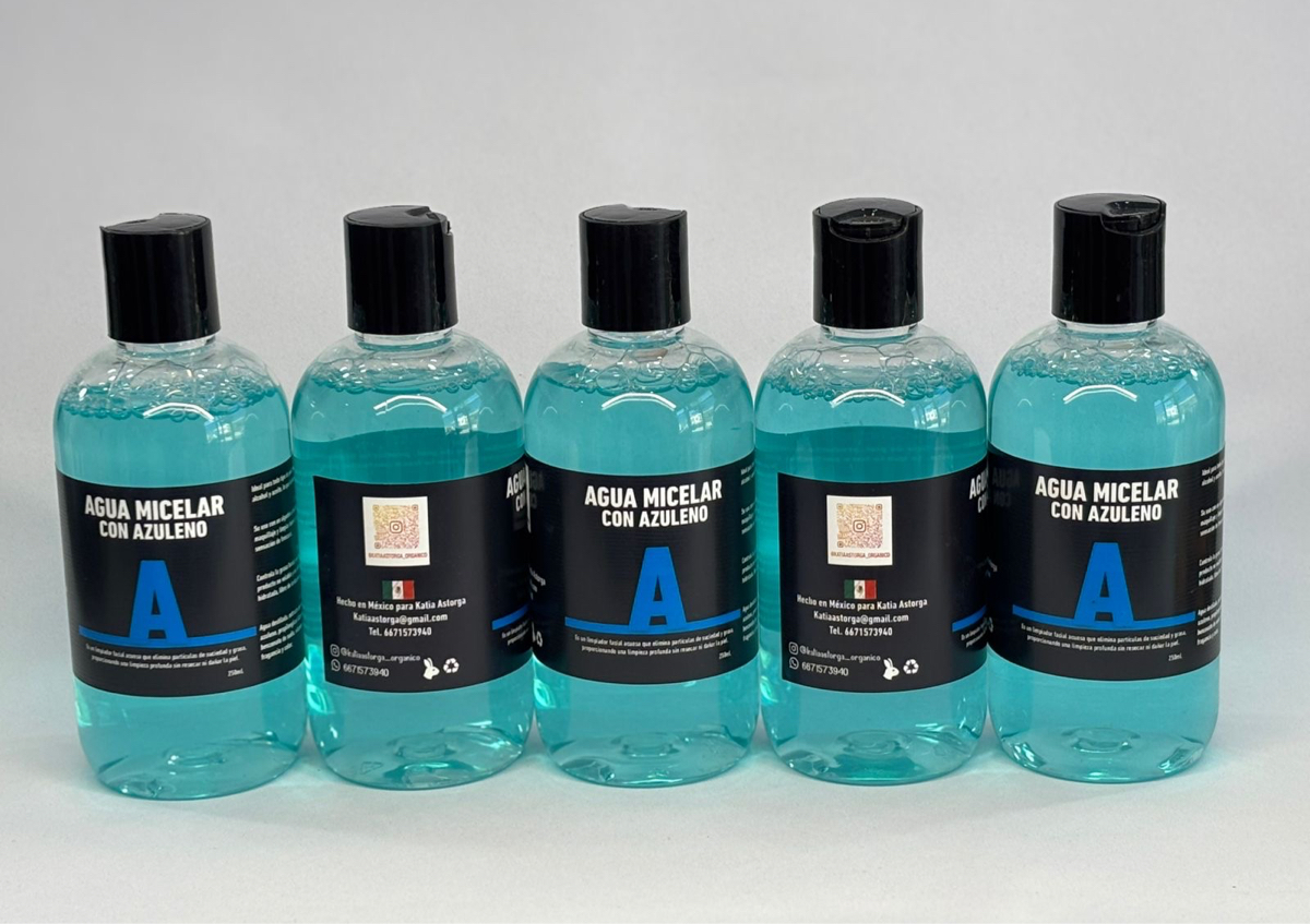 AGUA MICELAR CON AZULENO Y MANZANILLA 250ML