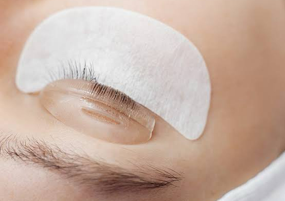 RIZADO DE PESTAÑAS CON TINTE 