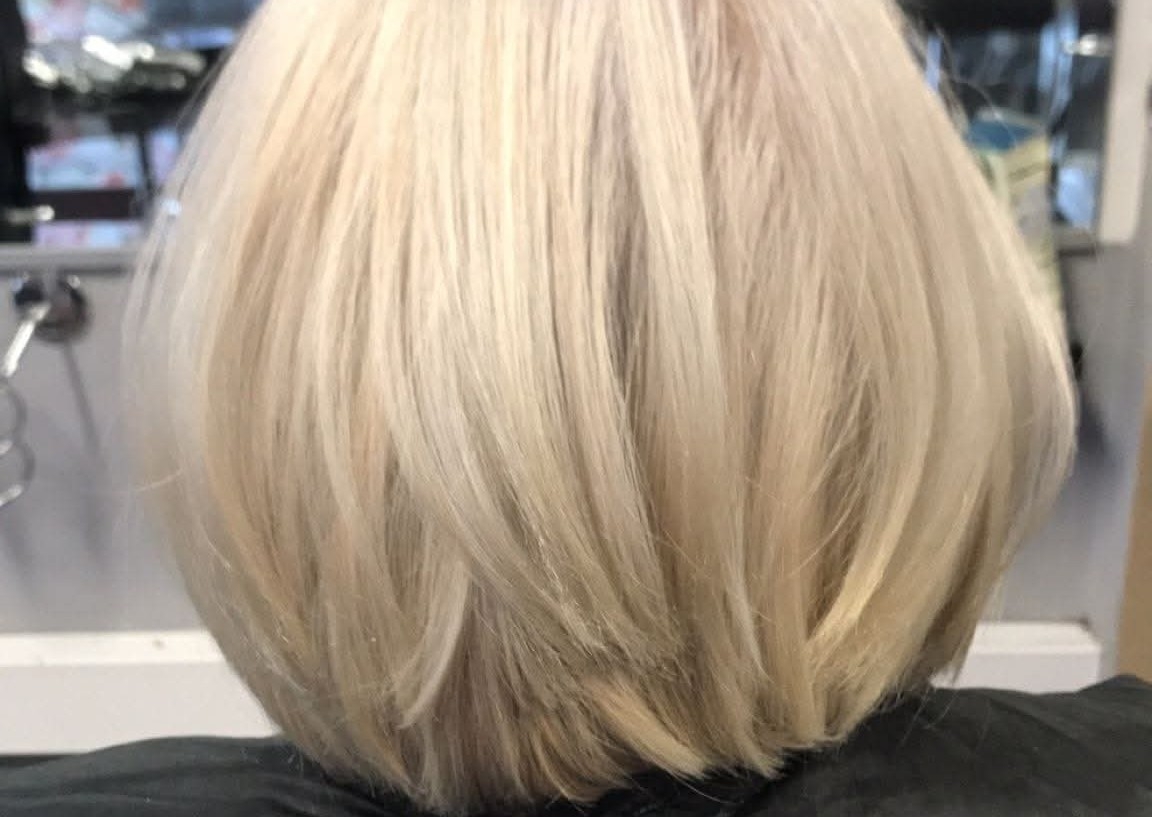 Wednesday full head short hair above shoulder 