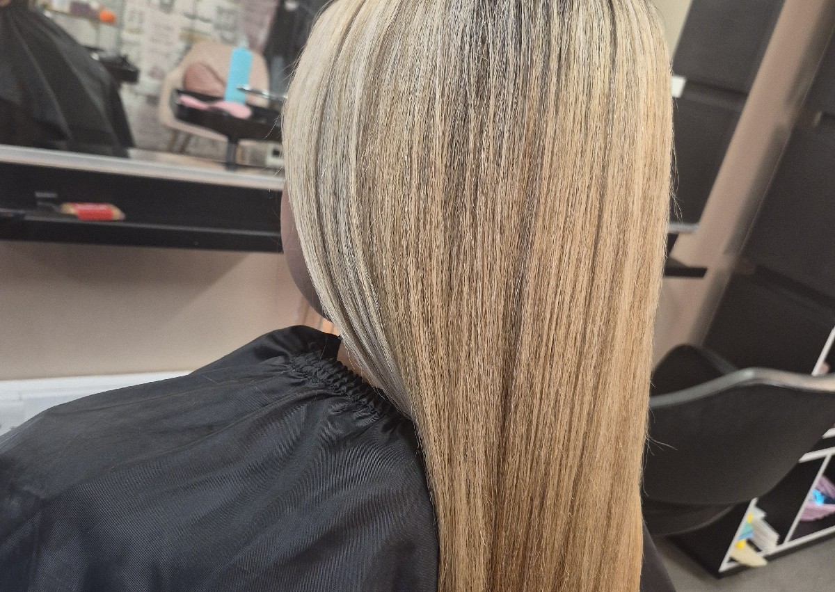 Bank hol offer full head long hair nelow shoulder inc olaplex bonder and shampoo with straight blow dry 