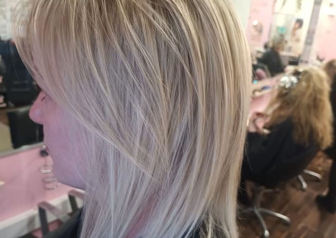 Bank hol.full head inc olaplex bonder and shampoo with blow dry short hair 