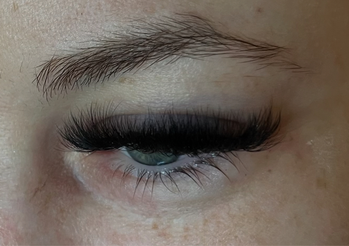 Mega Volume Lash Extensions