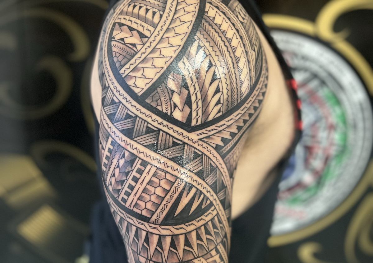 Shoulder Half Sleeve (Tribal) ($400 Deposit) 